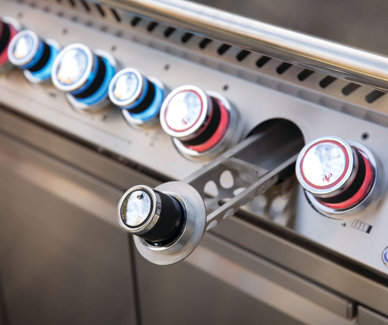 Napoleon Prestige PRO 665 Gas BBQ RSBI PRO665RSIBPSS-3-GB - Free Rotisserie and Cover